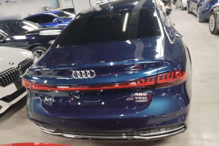 Used Audi A7L 2024 45TFSI quattro S-line Visionary Edition Flow Crystal Package Exterior 4
