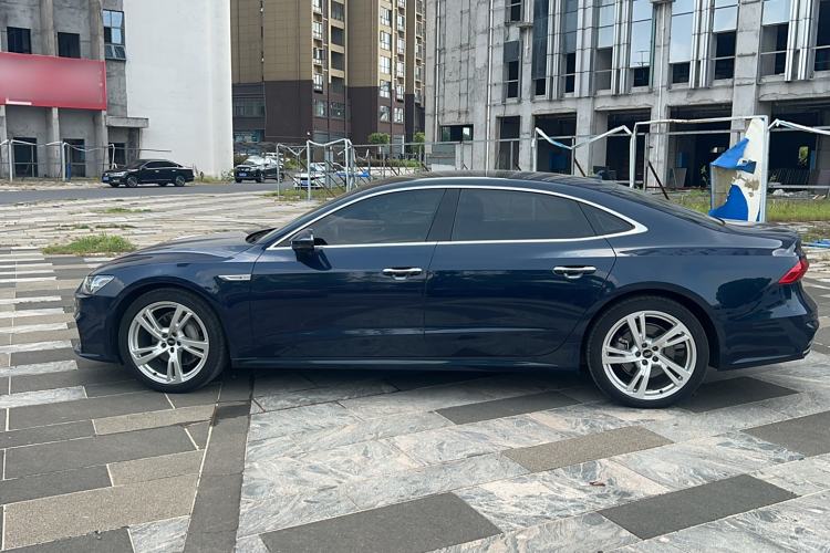 Used Audi A7L 2024 45TFSI quattro S-line Visionary Edition Flow Crystal Package Exterior 5