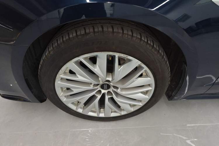 Used Audi A7L 2024 45TFSI S-line Dream-Building Edition Flow Crystal Package Exterior 7