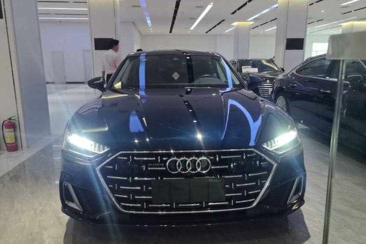 Used Audi A7L 2024 45TFSI S-line Dream-Building Edition Flow Crystal Package Front