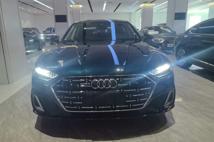 Used Audi A7L 2024 45TFSI S-line Dream-Building Edition Flow Crystal Package Front