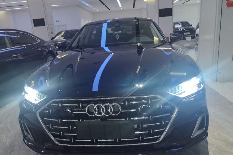 Used Audi A7L 2024 45TFSI S-line Dream-Building Edition Flow Crystal Package Front