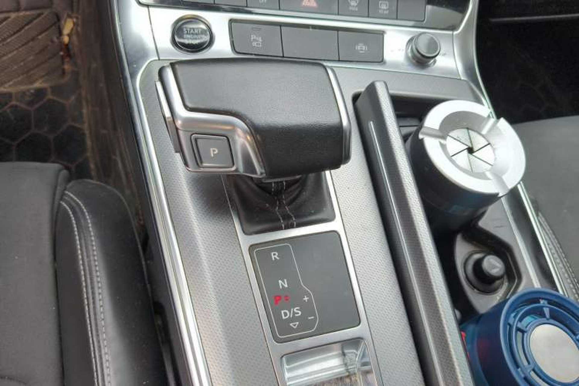 Used Audi A7L 2024 45TFSI S-line Dream-Building Edition Flow Crystal Package Gear Lever