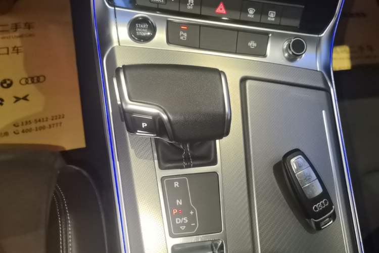 Used Audi A7L 2024 45TFSI S-line Dream-Building Edition Flow Crystal Package Gear Lever