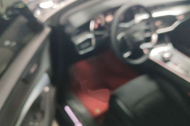 Used Audi A7L 2024 45TFSI quattro S-line Visionary Edition Flow Crystal Package Interior 2