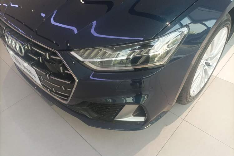 Used Audi A7L 2024 45TFSI S-line Dream-Building Edition Flow Crystal Package Left Front Headlight