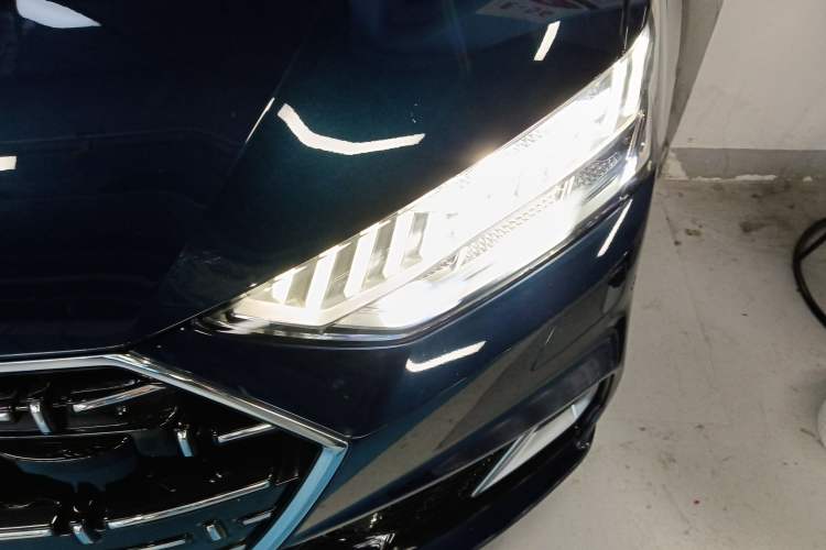Used Audi A7L 2024 45TFSI quattro S-line Visionary Edition Flow Crystal Package Left Front Headlight