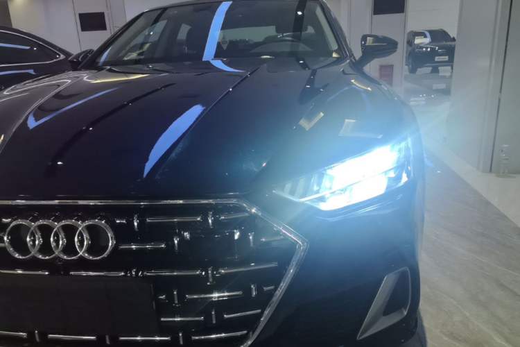 Used Audi A7L 2024 45TFSI S-line Dream-Building Edition Flow Crystal Package Left Front Headlight