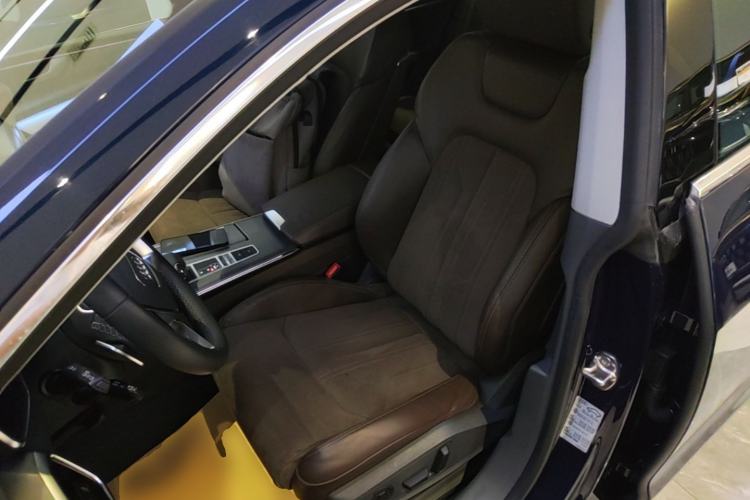 Used Audi A7L 2024 45TFSI S-line Dream-Building Edition Flow Crystal Package Left Front Seat