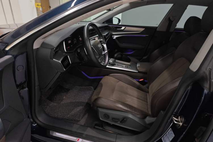 Used Audi A7L 2024 45TFSI S-line Dream-Building Edition Flow Crystal Package Left Front Seat