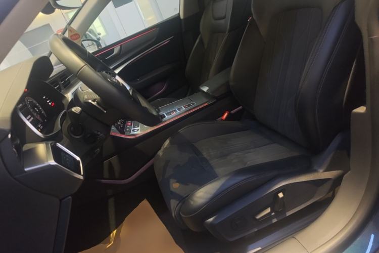 Used Audi A7L 2024 45TFSI S-line Dream-Building Edition Flow Crystal Package Left Front Seat