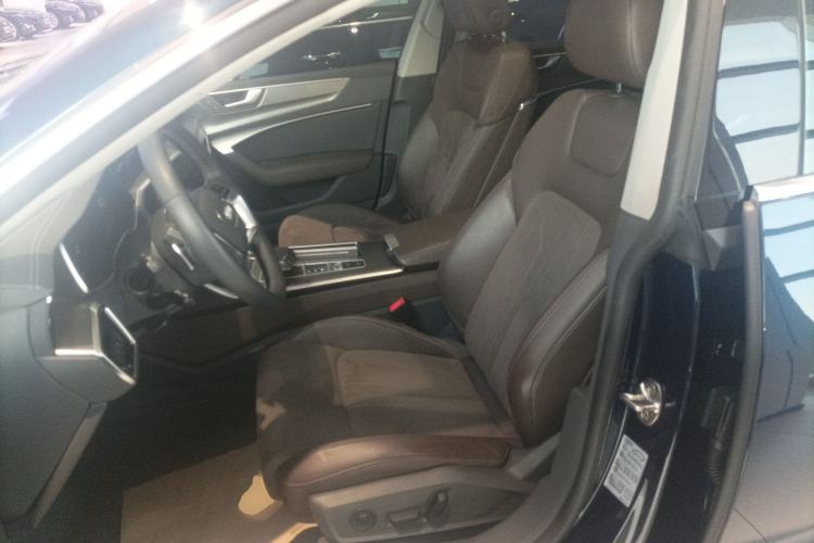 Used Audi A7L 2024 45TFSI S-line Dream-Building Edition Flow Crystal Package Left Front Seat