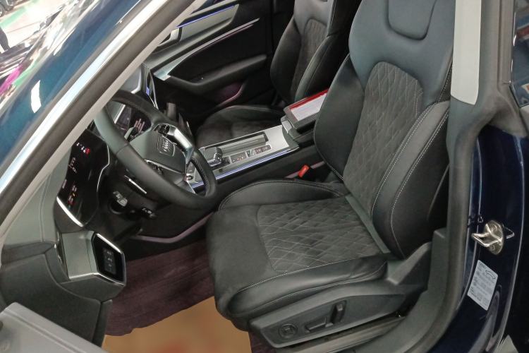 Used Audi A7L 2024 45TFSI quattro S-line Visionary Edition Flow Crystal Package Left Front Seat