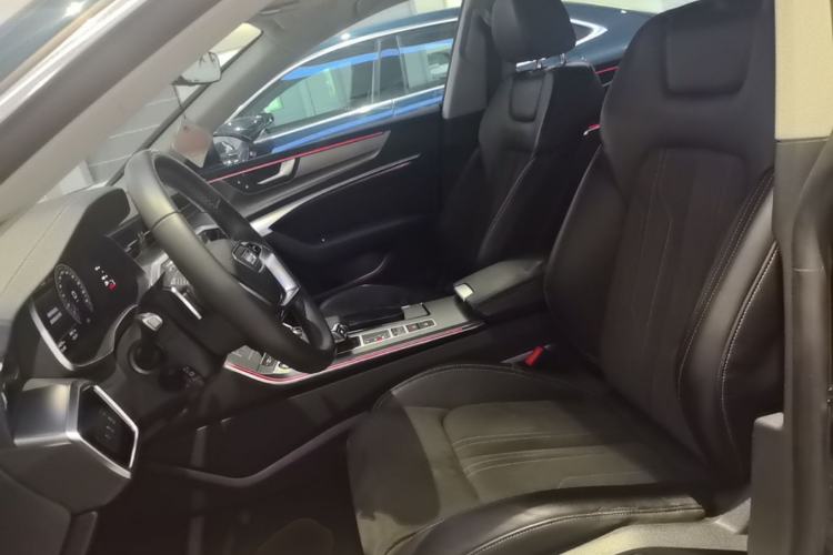Used Audi A7L 2024 45TFSI S-line Dream-Building Edition Flow Crystal Package Left Front Seat