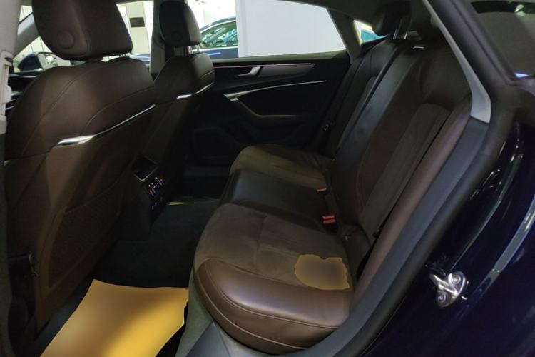 Used Audi A7L 2024 45TFSI S-line Dream-Building Edition Flow Crystal Package Left Rear Seat