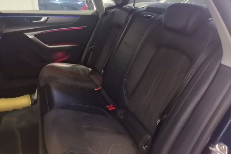 Used Audi A7L 2024 45TFSI S-line Dream-Building Edition Flow Crystal Package Left Rear Seat