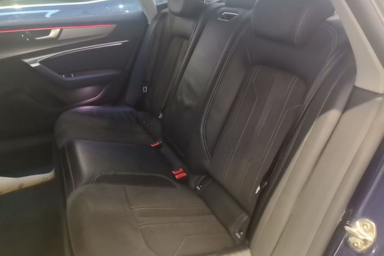 Used Audi A7L 2024 45TFSI S-line Dream-Building Edition Flow Crystal Package Left Rear Seat
