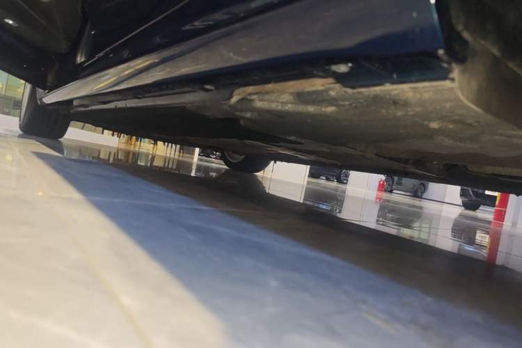 Used Audi A7L 2024 45TFSI S-line Dream-Building Edition Flow Crystal Package Left Side Sill