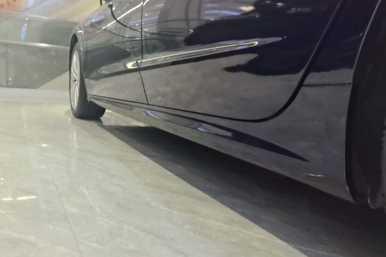 Used Audi A7L 2024 45TFSI S-line Dream-Building Edition Flow Crystal Package Left Side Sill