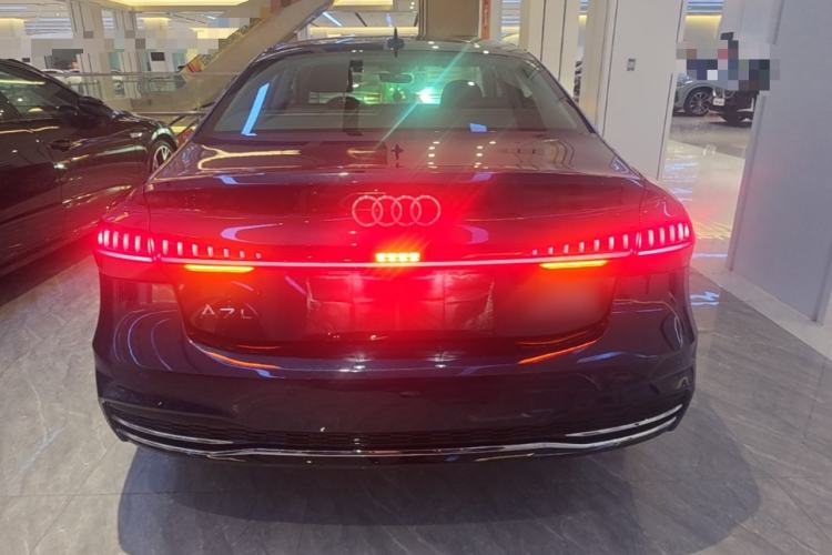 Used Audi A7L 2024 45TFSI S-line Dream-Building Edition Flow Crystal Package Rear