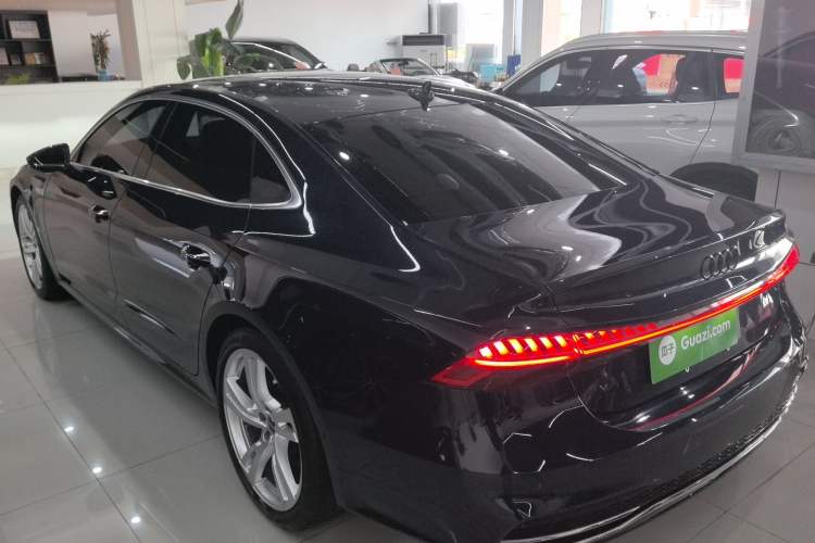 Used Audi A7L 2024 45TFSI quattro S-line Visionary Edition Flow Crystal Package Rear Left 45 Deg