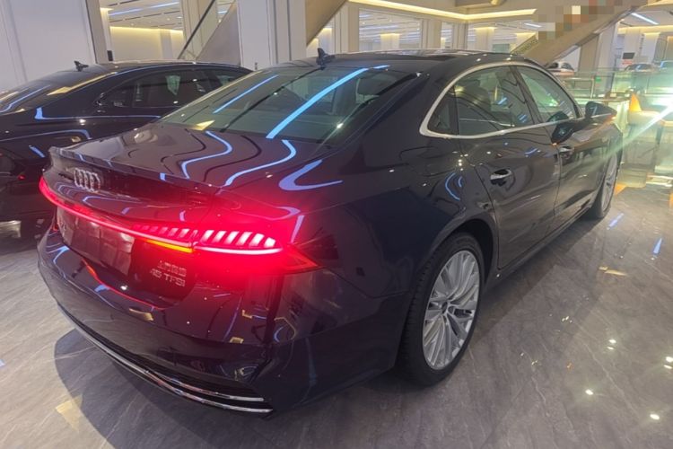 Used Audi A7L 2024 45TFSI S-line Dream-Building Edition Flow Crystal Package Rear Right 45 Deg