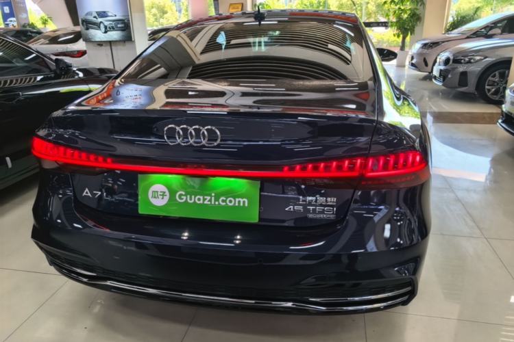 Used Audi A7L 2024 45TFSI quattro S-line Visionary Edition Flow Crystal Package Rear