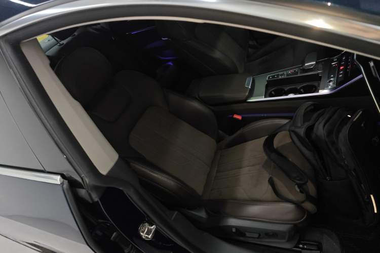 Used Audi A7L 2024 45TFSI S-line Dream-Building Edition Flow Crystal Package Right Front Seat