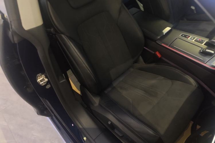 Used Audi A7L 2024 45TFSI S-line Dream-Building Edition Flow Crystal Package Right Front Seat