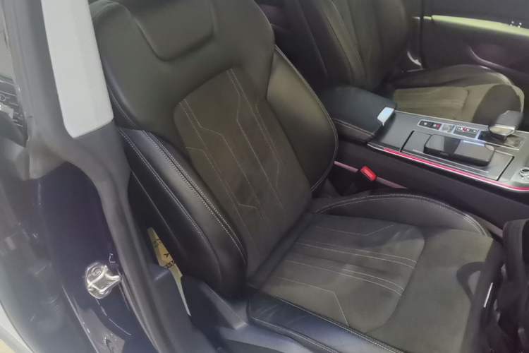 Used Audi A7L 2024 45TFSI S-line Dream-Building Edition Flow Crystal Package Right Front Seat