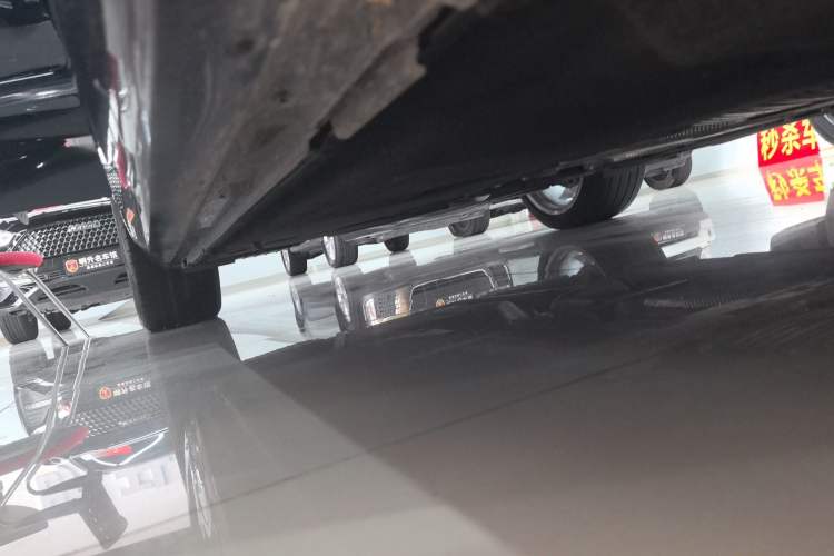 Used Audi A7L 2024 45TFSI quattro S-line Visionary Edition Flow Crystal Package Right Side Sill