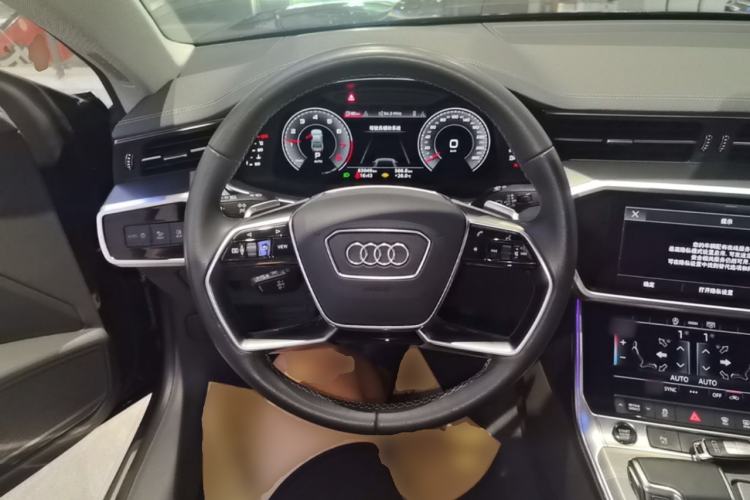 Used Audi A7L 2024 45TFSI S-line Dream-Building Edition Flow Crystal Package Steering Wheel
