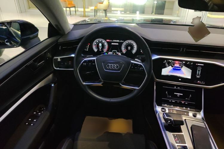 Used Audi A7L 2024 45TFSI S-line Dream-Building Edition Flow Crystal Package Steering Wheel