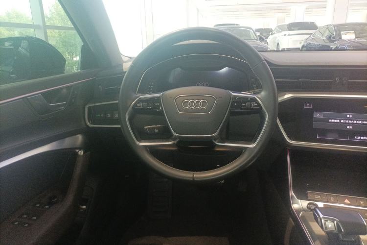 Used Audi A7L 2024 45TFSI S-line Dream-Building Edition Flow Crystal Package Steering Wheel