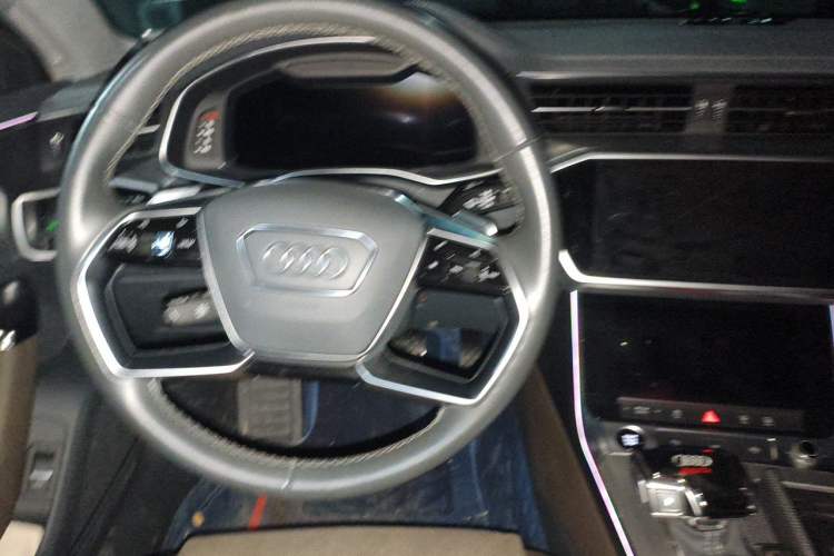 Used Audi A7L 2024 45 TFSI quattro Luxury Edition Steering Wheel