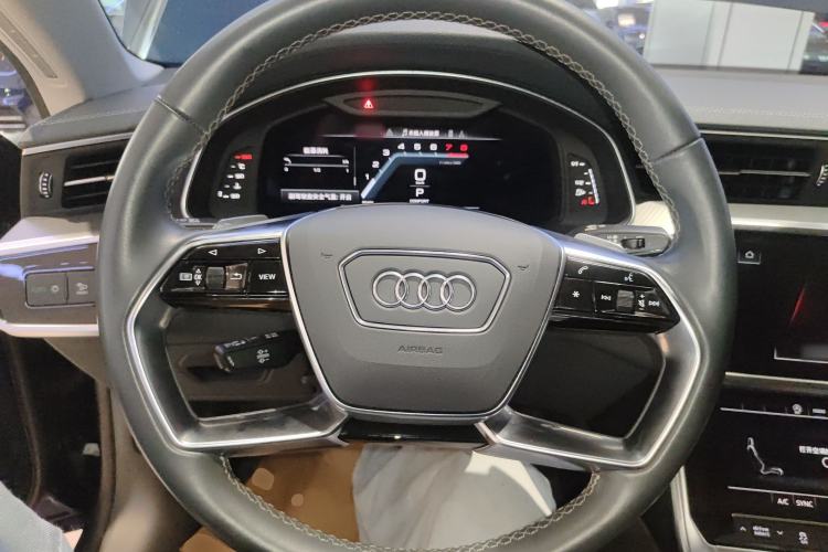 Used Audi A7L 2024 45TFSI S-line Dream-Building Edition Flow Crystal Package Steering Wheel