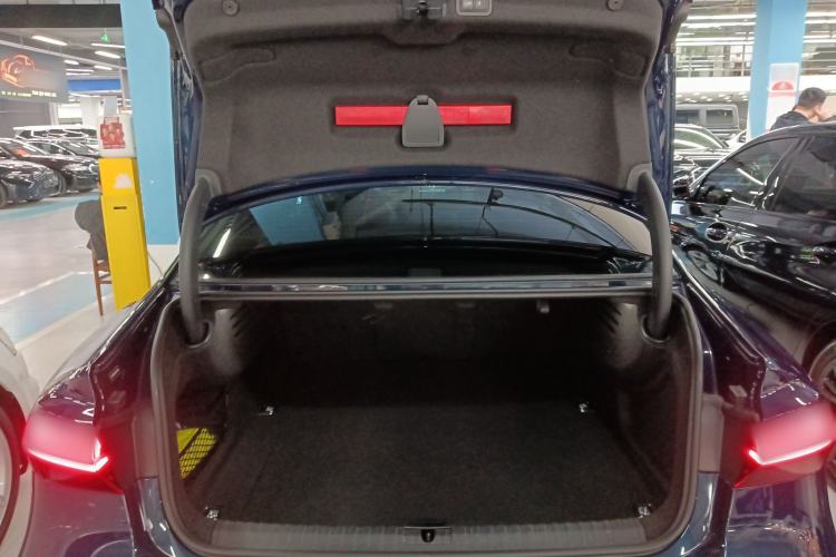 Used Audi A7L 2024 45TFSI quattro S-line Visionary Edition Flow Crystal Package Trunk