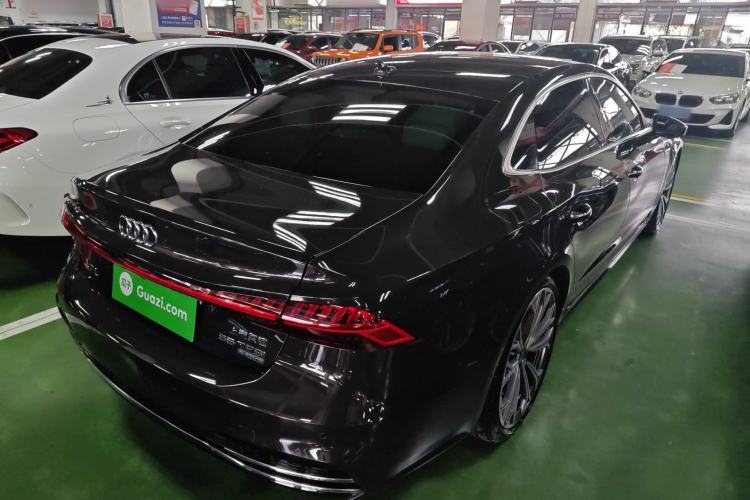 Used Audi A7L 2024 55TFSI quattro S-line Boundary Edition Flow Crystal Package Rear Right 45 Deg