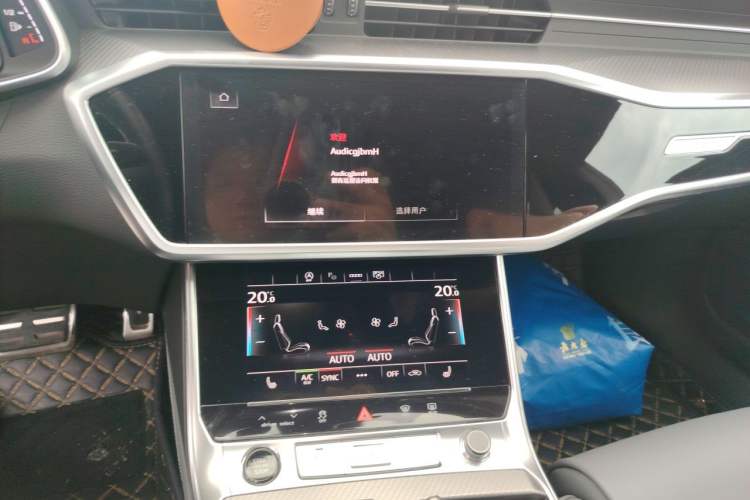 Used Audi A7L 2024 55 TFSI quattro RS Performance Edition Audio And AC Panel
