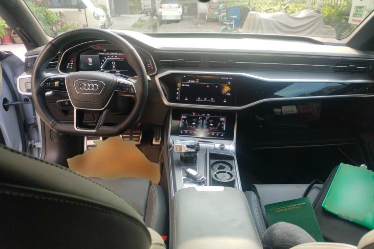Used Audi A7L 2024 45 TFSI quattro RS Performance Edition Center Console