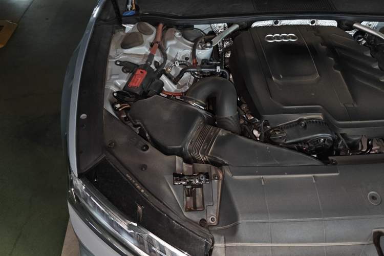 Used Audi A7L 2024 45 TFSI quattro RS Performance Edition Engine Bay Right