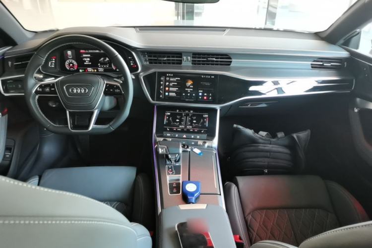 Used Audi A7L 2024 45 TFSI quattro RS Performance Edition Center Console