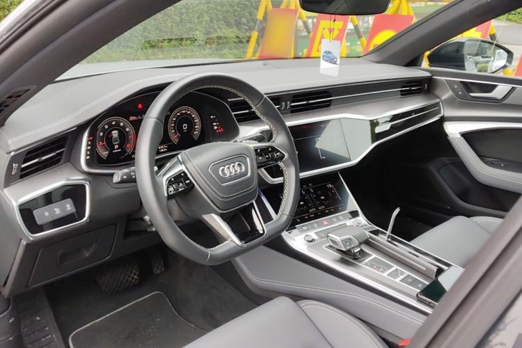 Used Audi A7L 2024 45 TFSI quattro RS Performance Edition Center Console