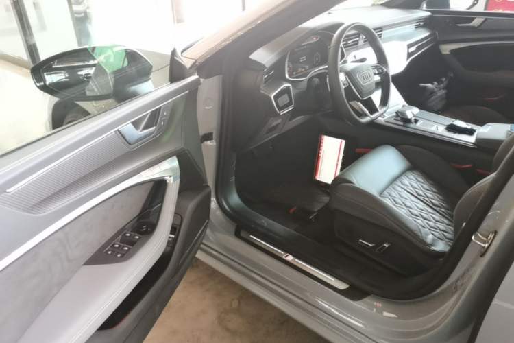 Used Audi A7L 2024 45 TFSI quattro RS Performance Edition Driver Seat