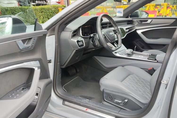 Used Audi A7L 2024 45 TFSI quattro RS Performance Edition Driver Seat