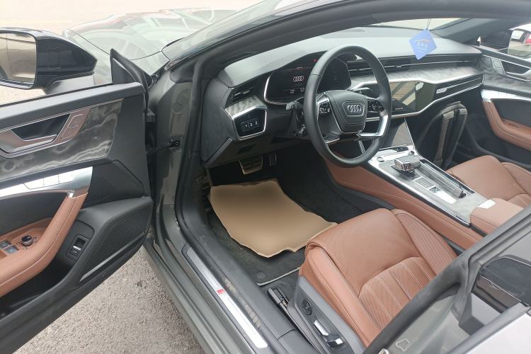 Used Audi A7L 2024 55TFSI quattro S-line Zhiyuan Edition with Obsidian Black Package Driver Seat
