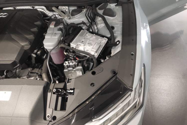 Used Audi A7L 2024 45 TFSI quattro RS Performance Edition Engine Bay Left