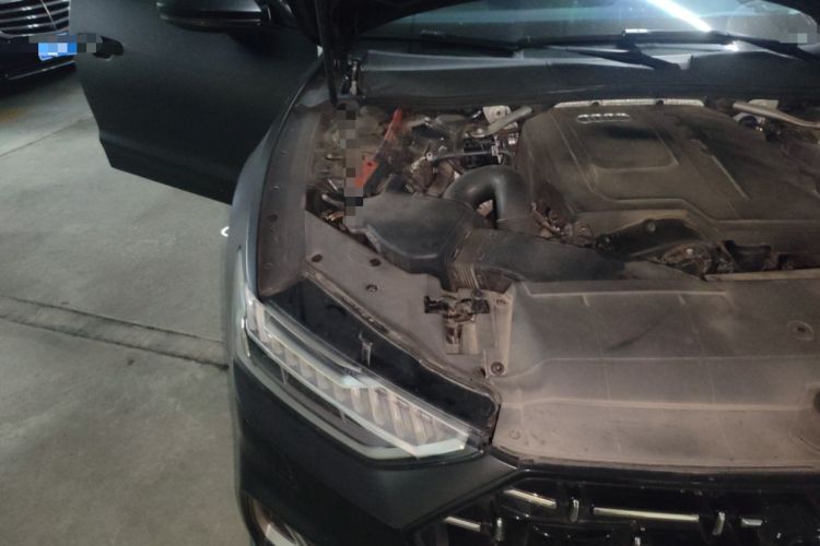 Used Audi A7L 2024 45TFSI S-line Dream-Building Edition Flow Crystal Package Engine Bay Right