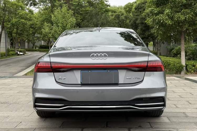 Used Audi A7L 2024 45TFSI S-line Dream-Building Edition Flow Crystal Package Exterior 4