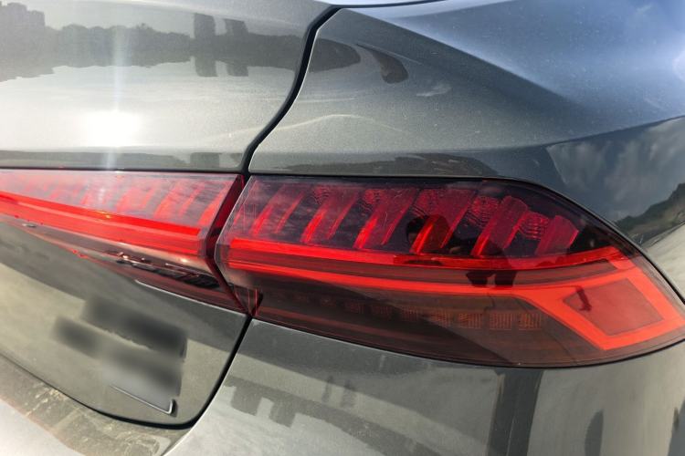 Used Audi A7L 2024 55TFSI quattro S-line Zhiyuan Edition with Obsidian Black Package Exterior 5